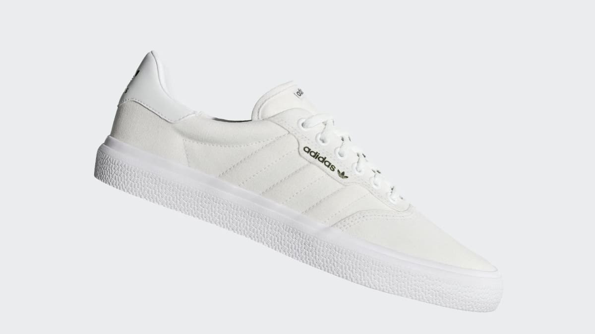 Adidas Women's 3MC Vulc Shoes - Cloud White / Cloud White / Gold Metallic - Image 2