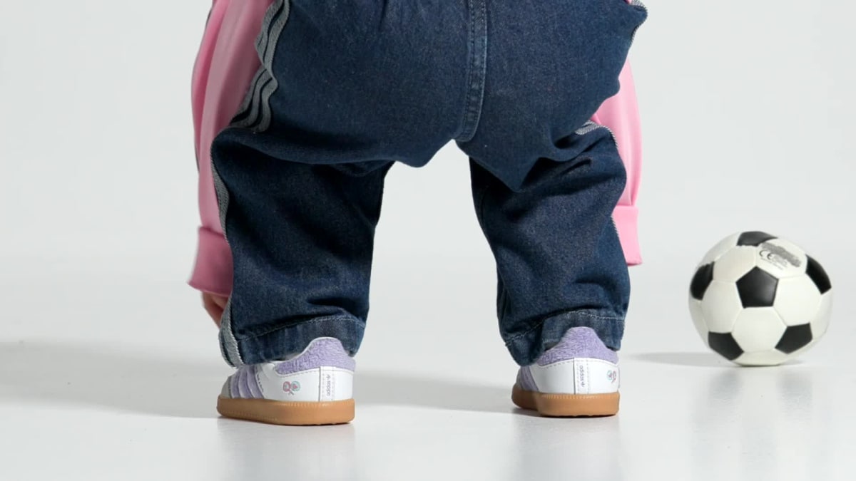 Adidas Kids' ADIDAS CARE BEARS SAMBA OG COMFORT CLOSURE ELASTIC LACE SHOES - Light Purple / Cloud White / Blue Dawn - Image 2