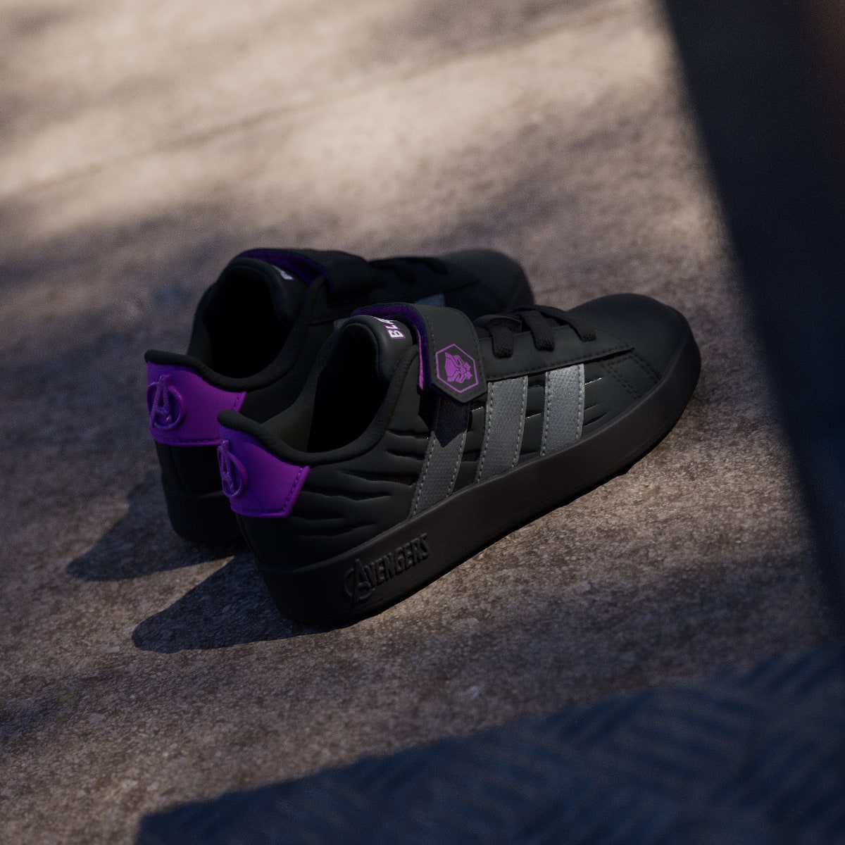 Adidas Kids' ADIDAS MARVEL AVENGERS GRAND COURT SHOES KIDS - Core Black / Iron Metallic / Purple Burst - Image 6