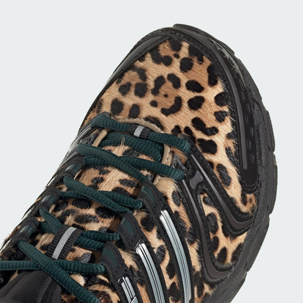 Adidas Women's ADISTAR CONTROL 5 SHOES - Aurora Ivy / Core Black / Silver Metallic - Image 9