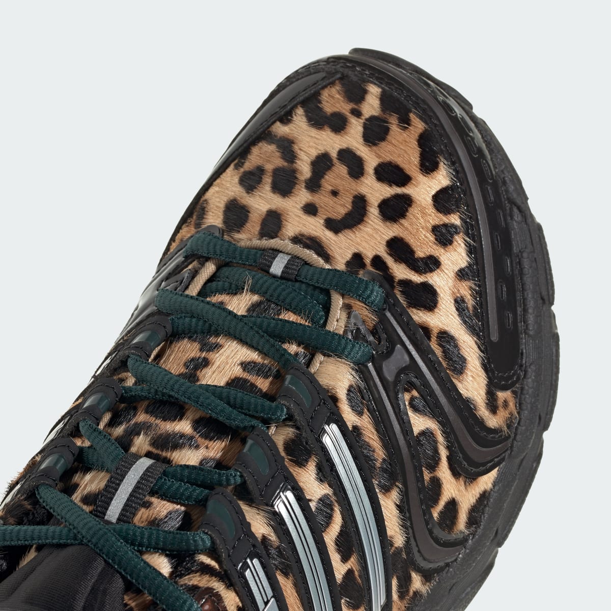 Adidas Women's ADISTAR CONTROL 5 SHOES - Aurora Ivy / Core Black / Silver Metallic - Image 9