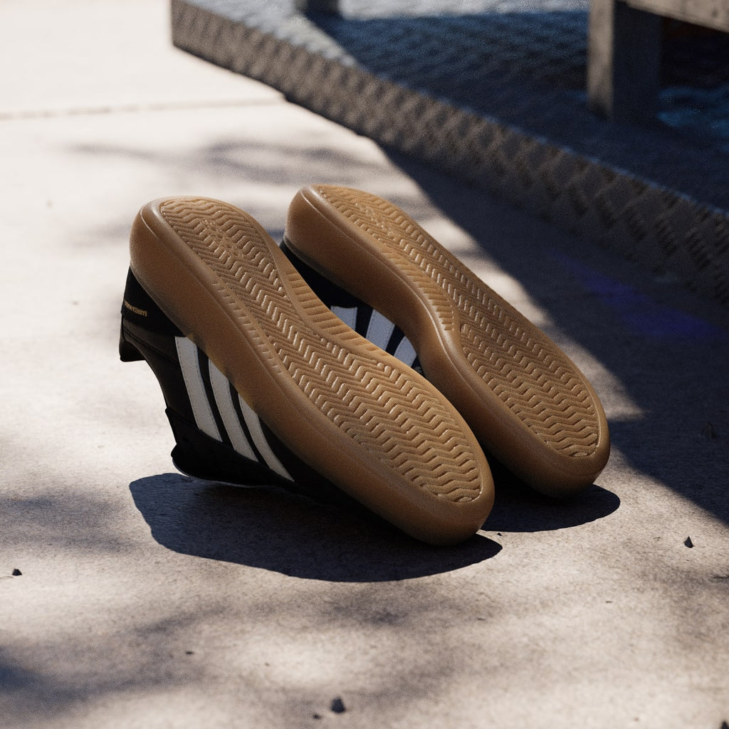 Adidas Men's BARREDA MUNDIAL Shoes - Core Black / Core White / Gum - Image 4