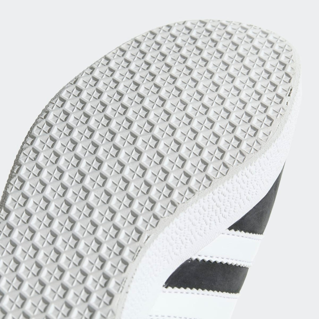Adidas Men's Gazelle Shoes - Dgh Solid Grey / White / Gold Metallic - Image 11