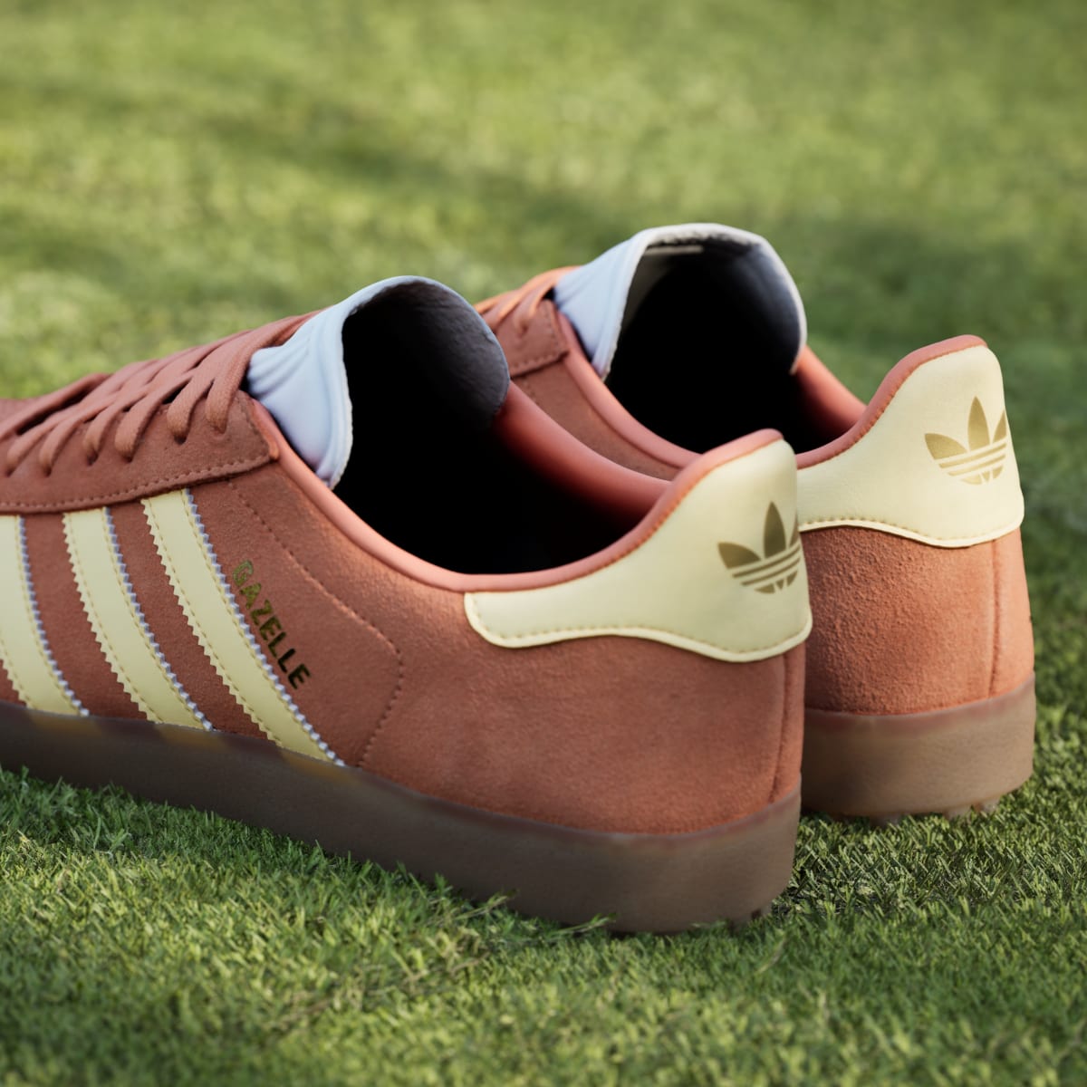 Adidas Men's Gazelle Spikeless Golf Shoes - Dusky Orange / Ice Tangerine / Cloud White - Image 10
