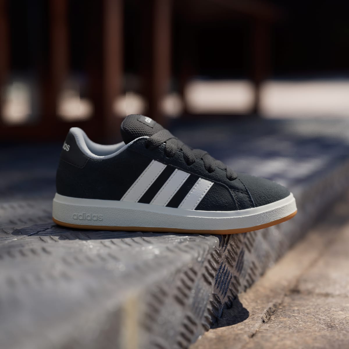 Adidas Kids' Grand Court 00s Shoes Kids - Core Black / Off White / Gum - Image 3