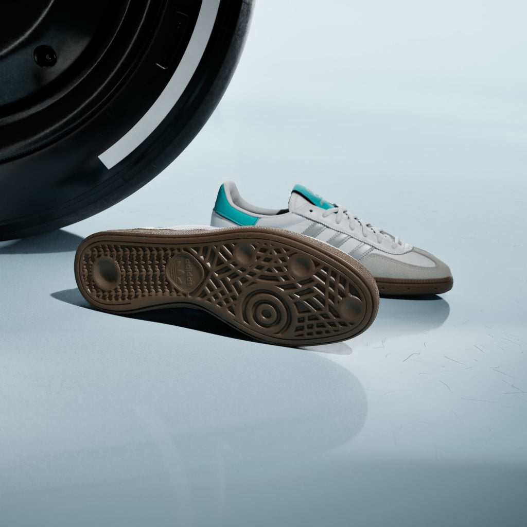 Adidas Men's HANDBALL SPEZIAL MERCEDES SHOES - Cloud White / Silver Metallic / Gum - Image 4