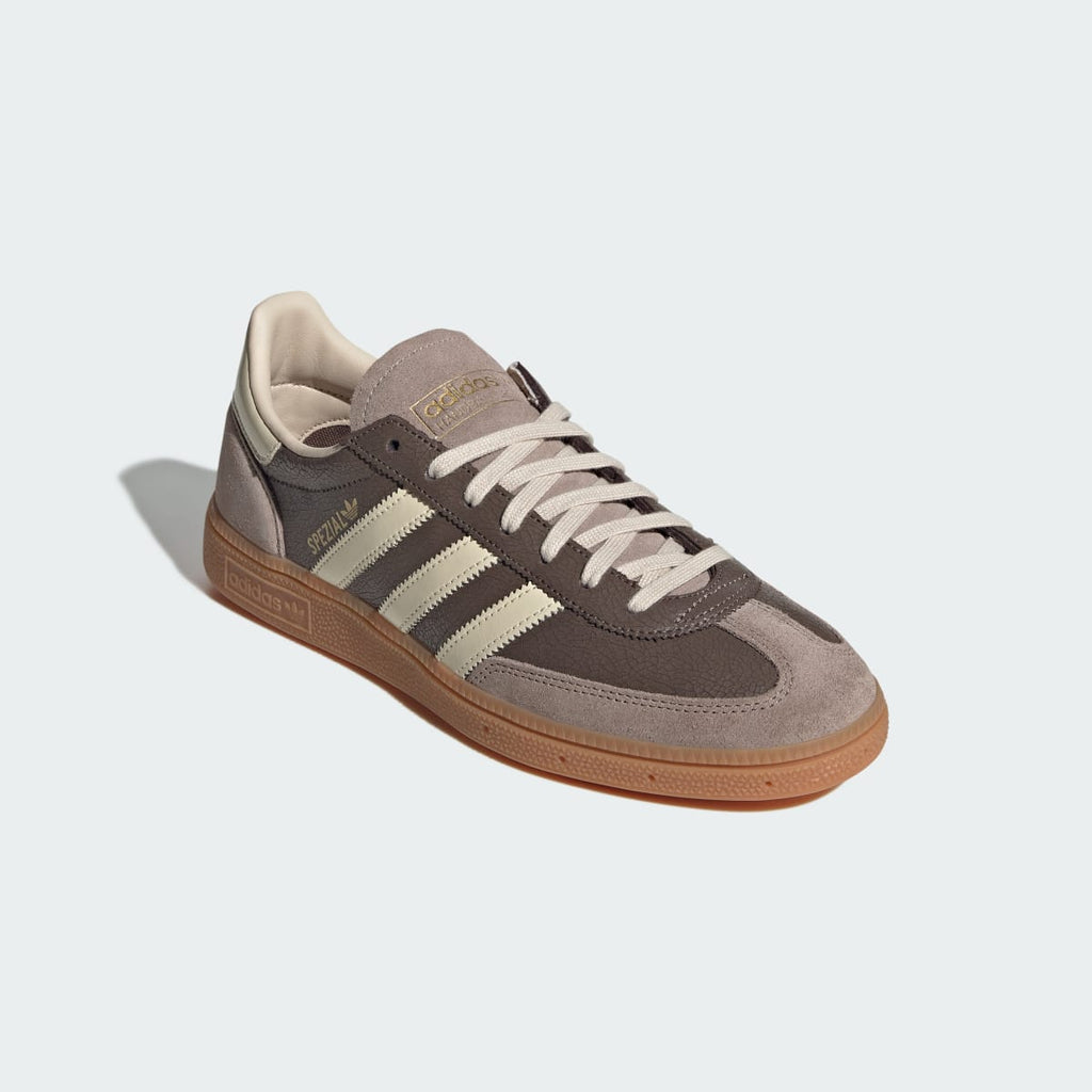 Adidas Men's HANDBALL SPEZIAL SHOES - Earth Strata / Warm Vanilla / Gum - Image 4