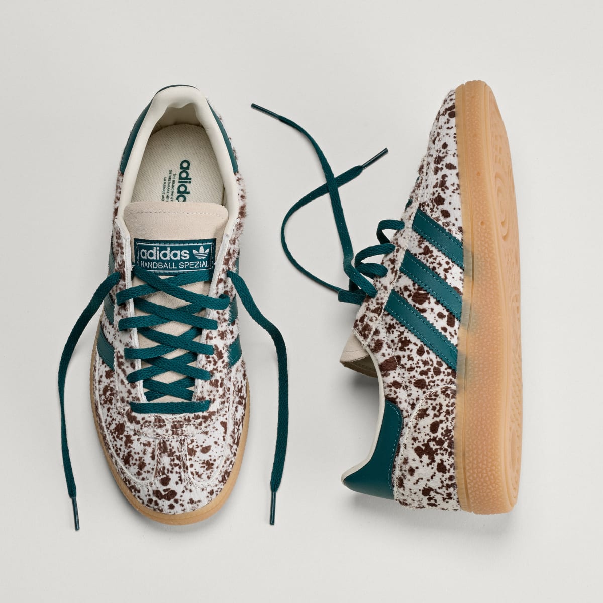 Adidas Women's HANDBALL SPEZIAL SHOES - Off White / Rich Green / Dark Brown - Image 4