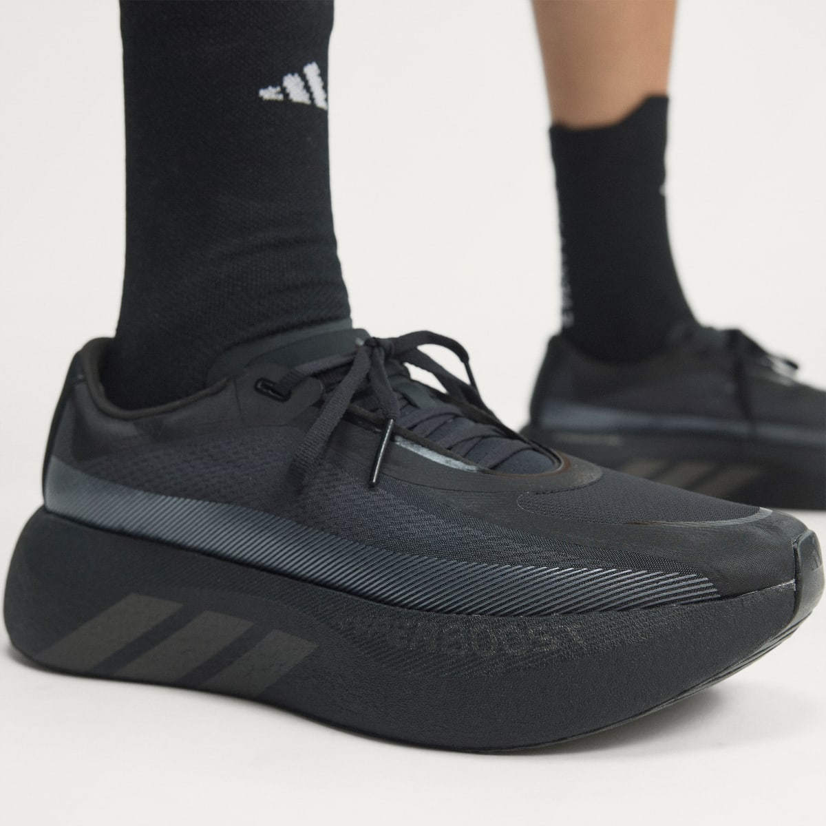 Adidas Men's HYPERBOOST EDGE Running Shoes - Core Black / Carbon / Carbon - Image 7