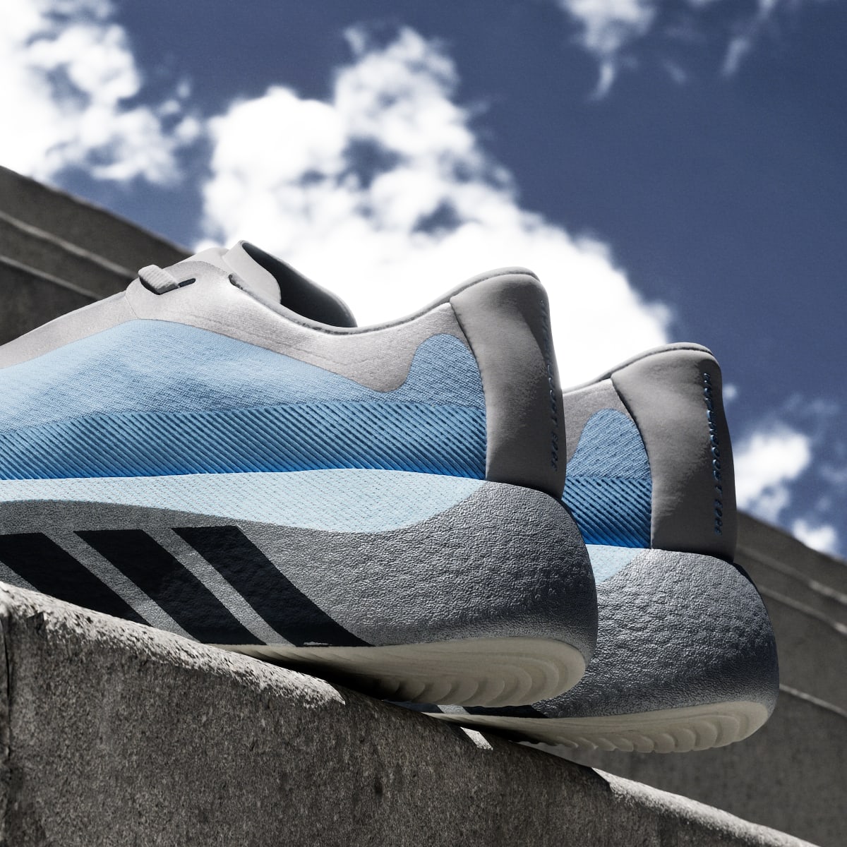 Adidas Men's HYPERBOOST EDGE Running Shoes - Grey Two / Carbon / Clear Sky - Image 10