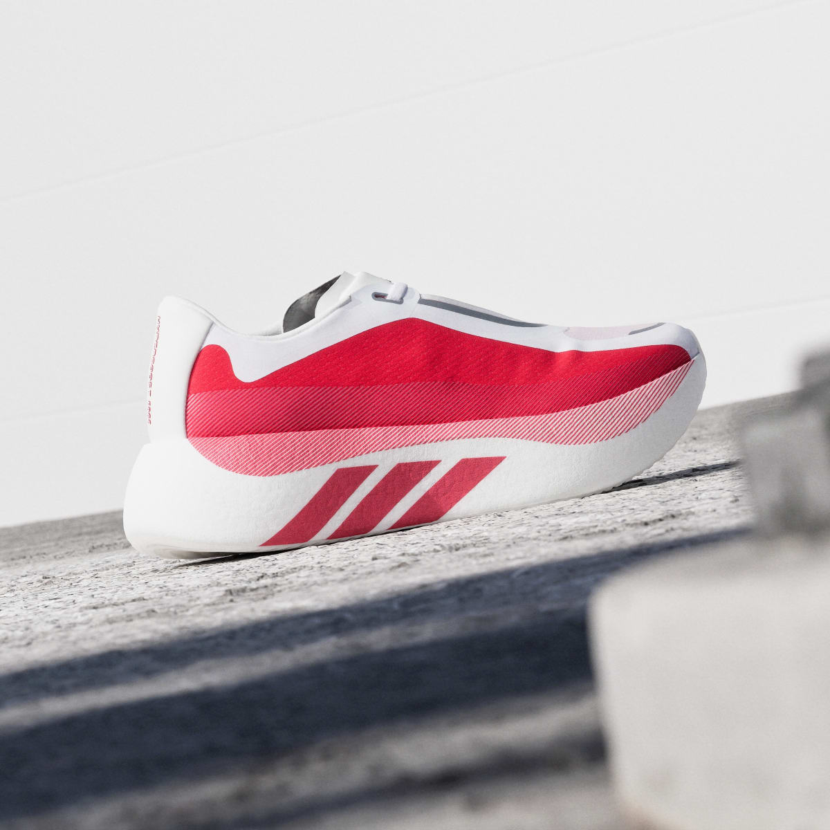 Adidas Men's HYPERBOOST EDGE Running Shoes - Cloud White / Pure Ruby / Zero Metalic - Image 5