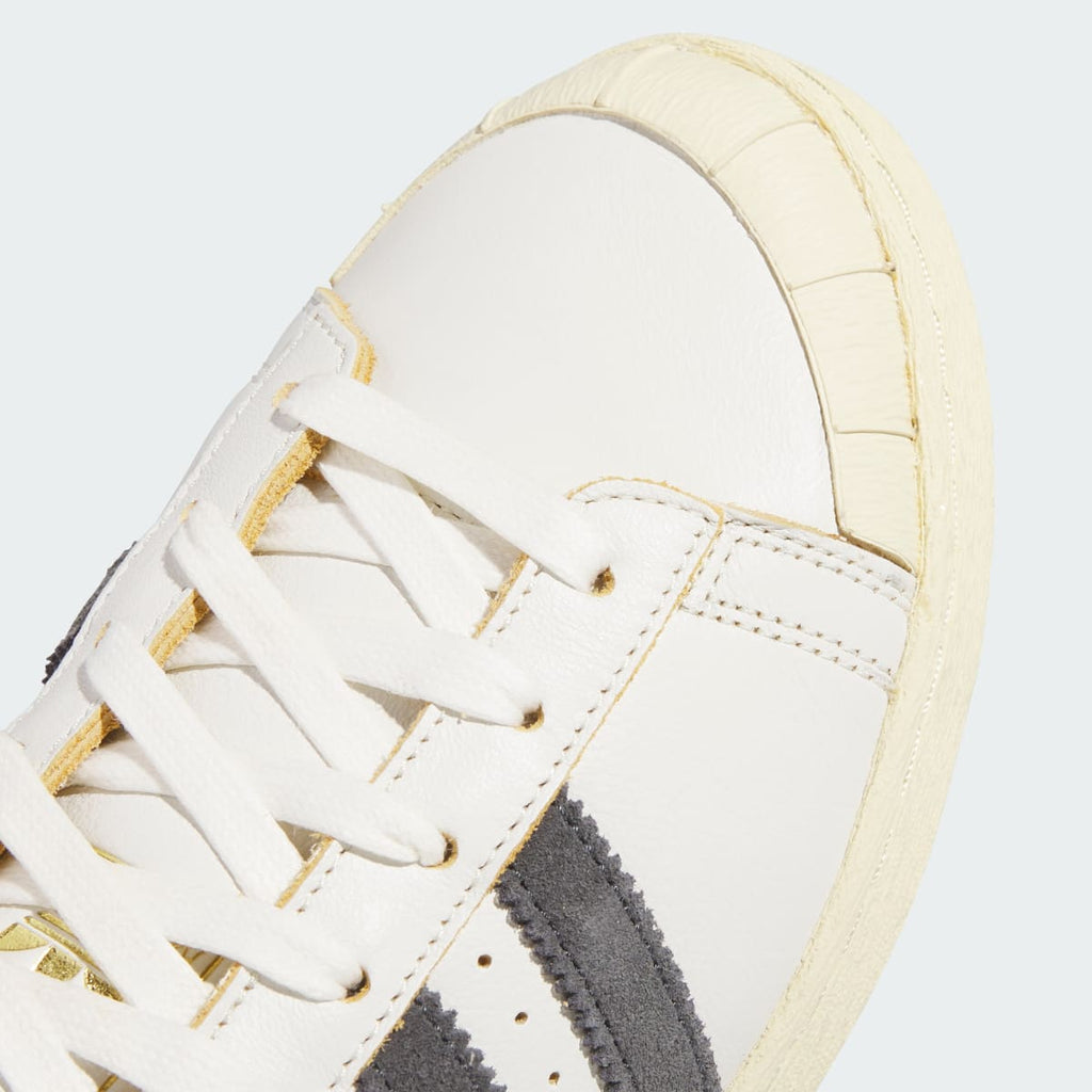 Adidas Men's JABBAR LO SHOES - Cloud White / Utility Black / Warm Vanilla - Image 8