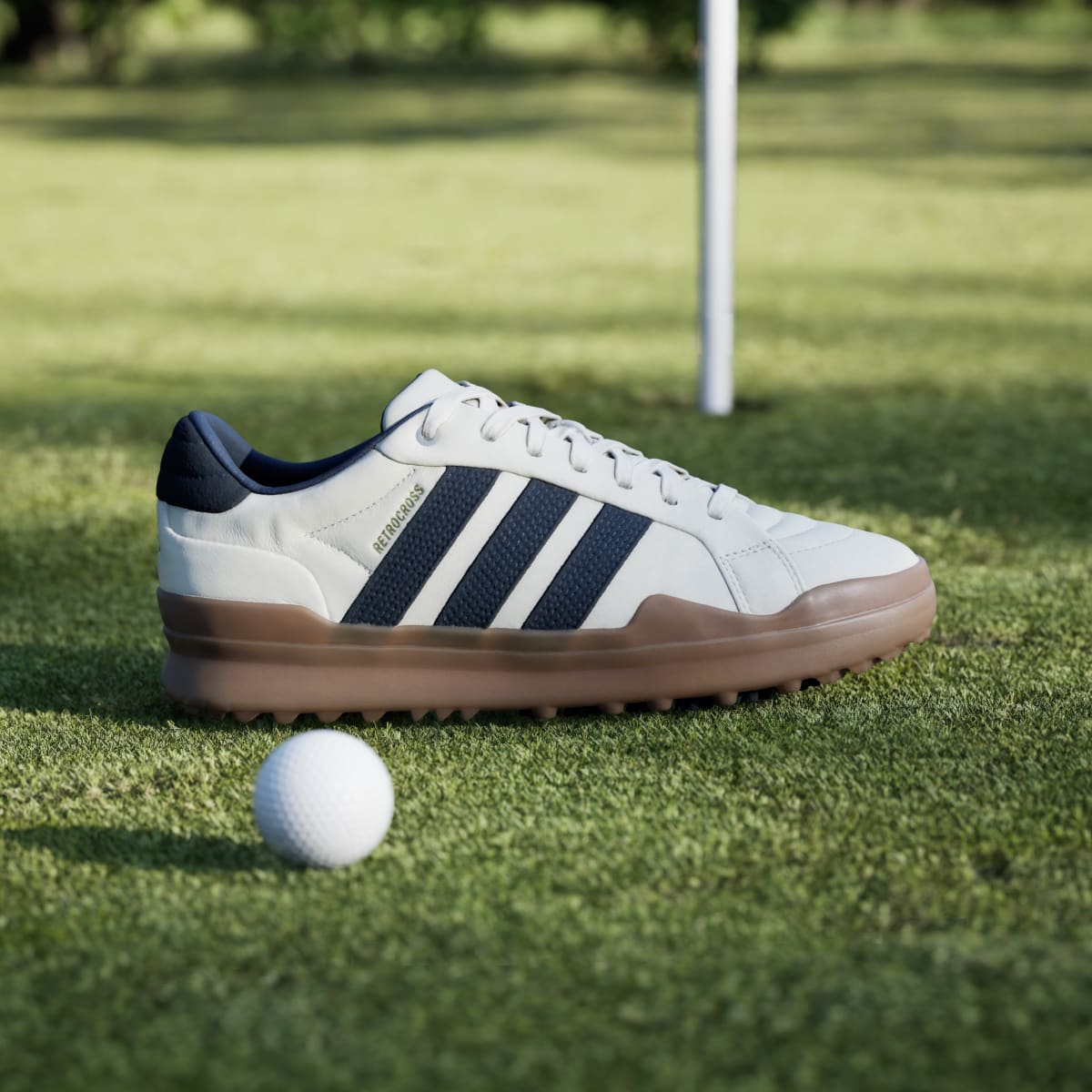 Adidas Men's RETROCROSS GRIPMORE SPIKELESS GOLF SHOES - Chalk White / Collegiate Navy / Gum - Image 3
