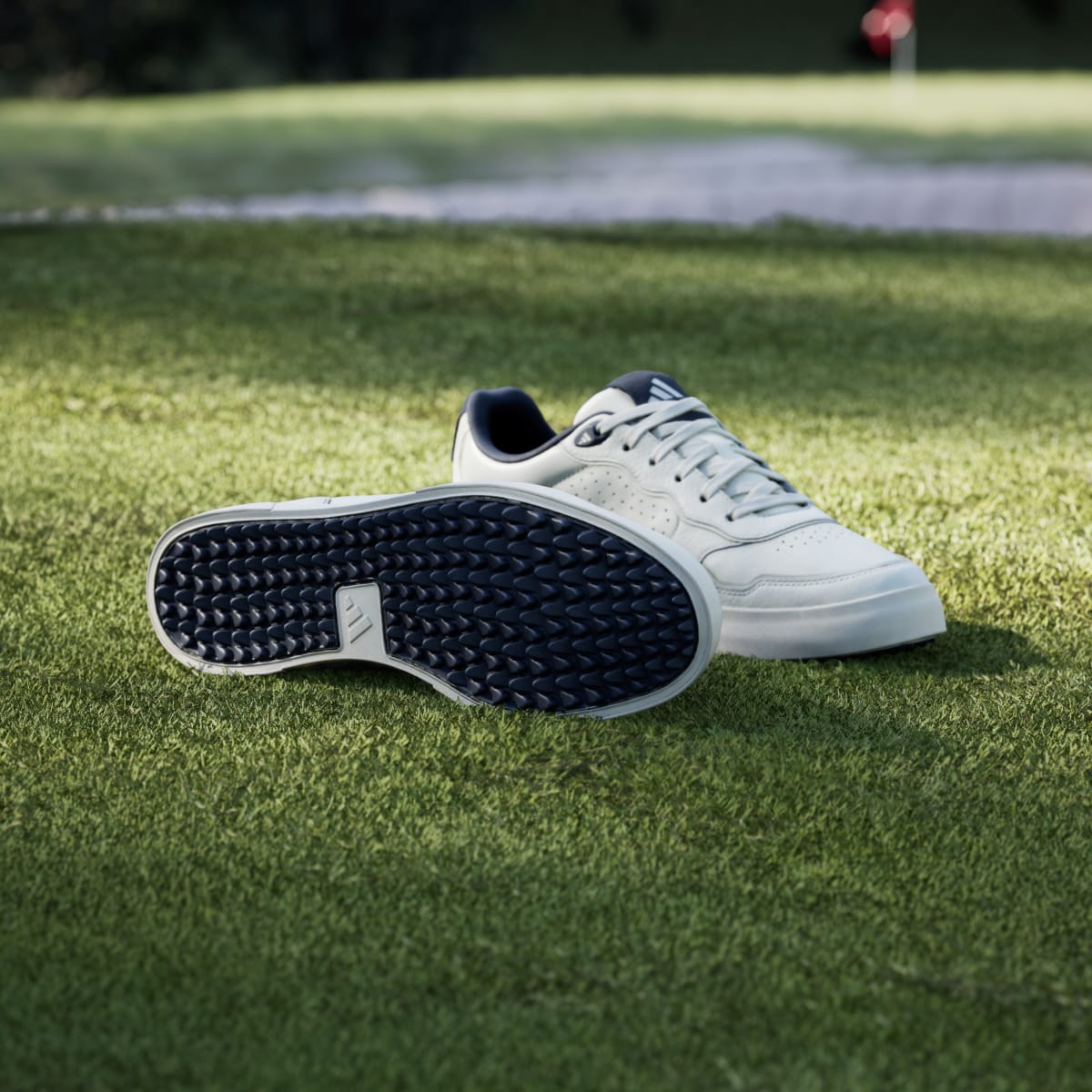 Adidas Men's Retrocross 25 Spikeless Golf Shoes - Off White / Night Indigo / Off White - Image 4