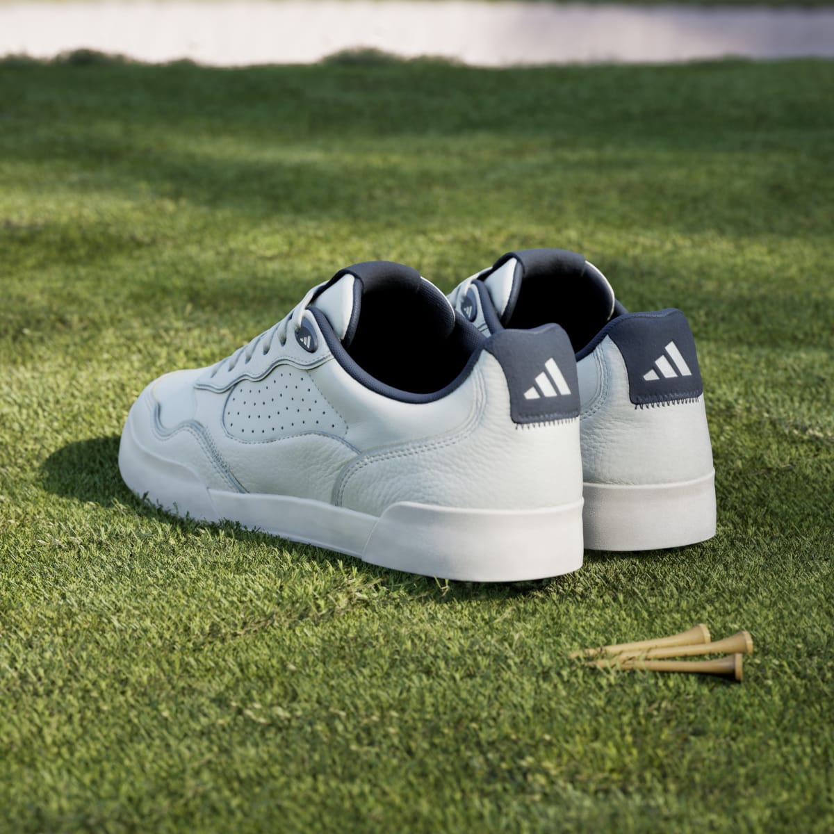 Adidas Men's Retrocross 25 Spikeless Golf Shoes - Off White / Night Indigo / Off White - Image 6