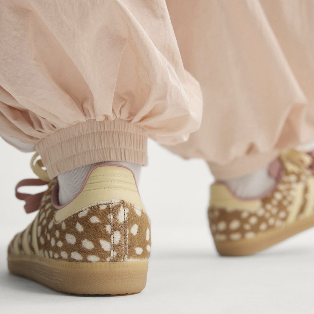 Adidas Women's SAMBA OG SHOES - Brown Desert / Warm Vanilla / Wonder Mauve - Image 6