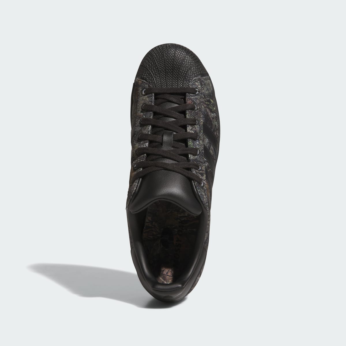 Adidas Men's SUPERSTAR II MOSSY OAK SHOES - Core Black / Khaki Six / Gum - Image 2