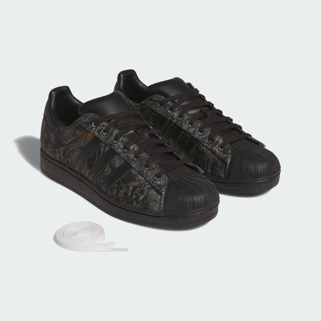 Adidas Women's SUPERSTAR II MOSSY OAK SHOES - Core Black / Khaki Six / Gum - Image 7