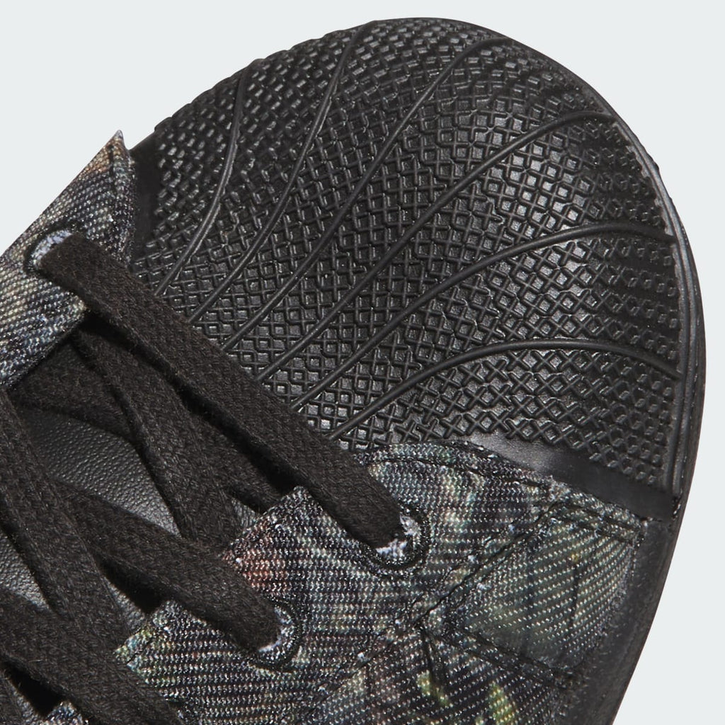 Adidas Women's SUPERSTAR II MOSSY OAK SHOES - Core Black / Khaki Six / Gum - Image 8