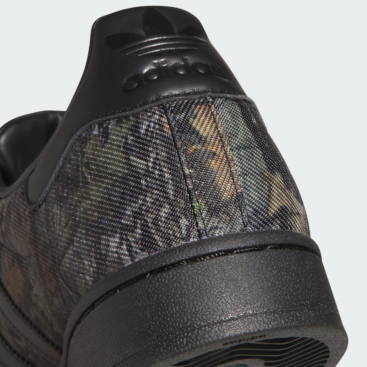 Adidas Women's SUPERSTAR II MOSSY OAK SHOES - Core Black / Khaki Six / Gum - Image 9
