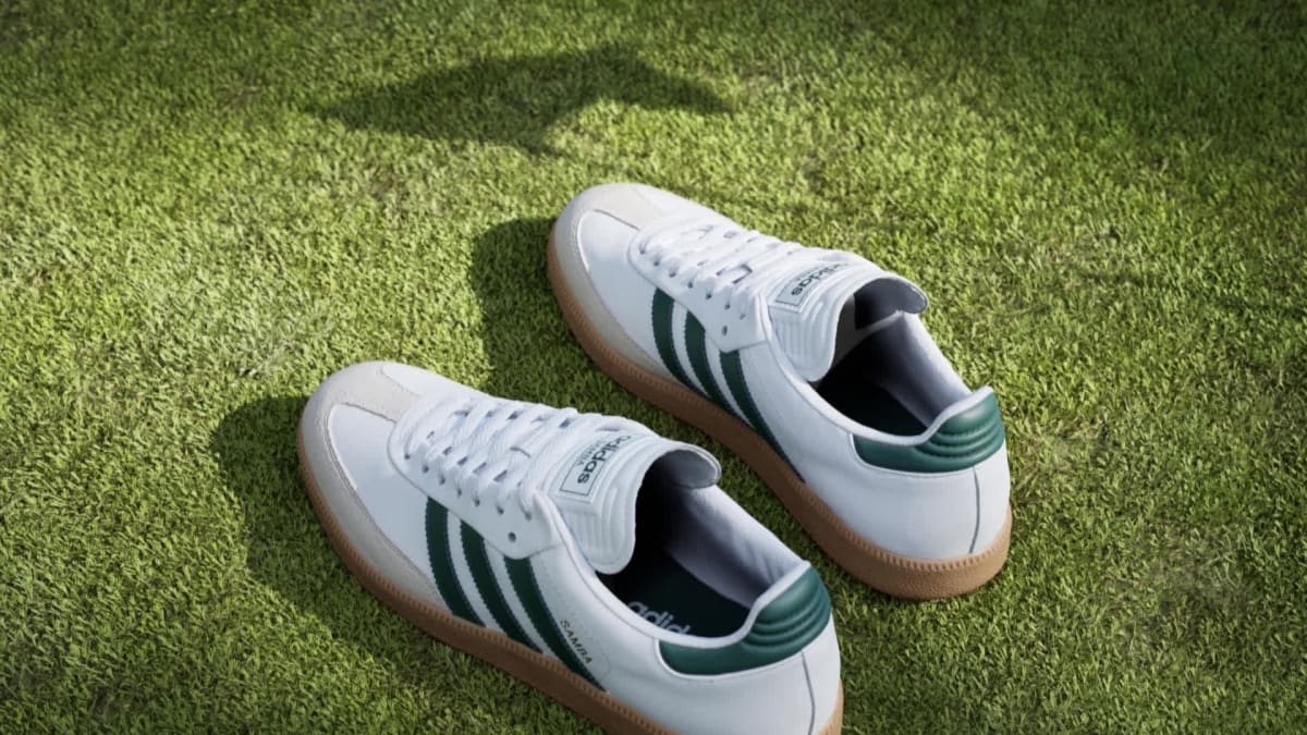Adidas Women's Samba Spikeless Golf Shoes - Cloud White / Collegiate Green / Gum - Image 2