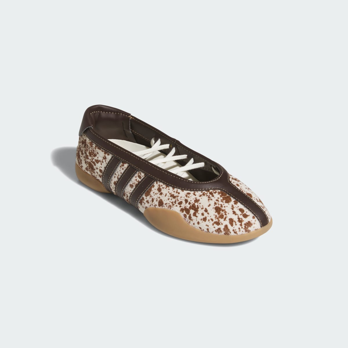 Adidas Women's TAEKWONDO MEI BALLET SHOES - Off White / Dark Brown / Gum - Image 4