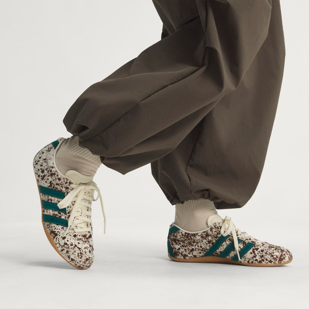 Adidas Women's TOKYO SHOES - Off White / Rich Green / Dark Brown - Image 2