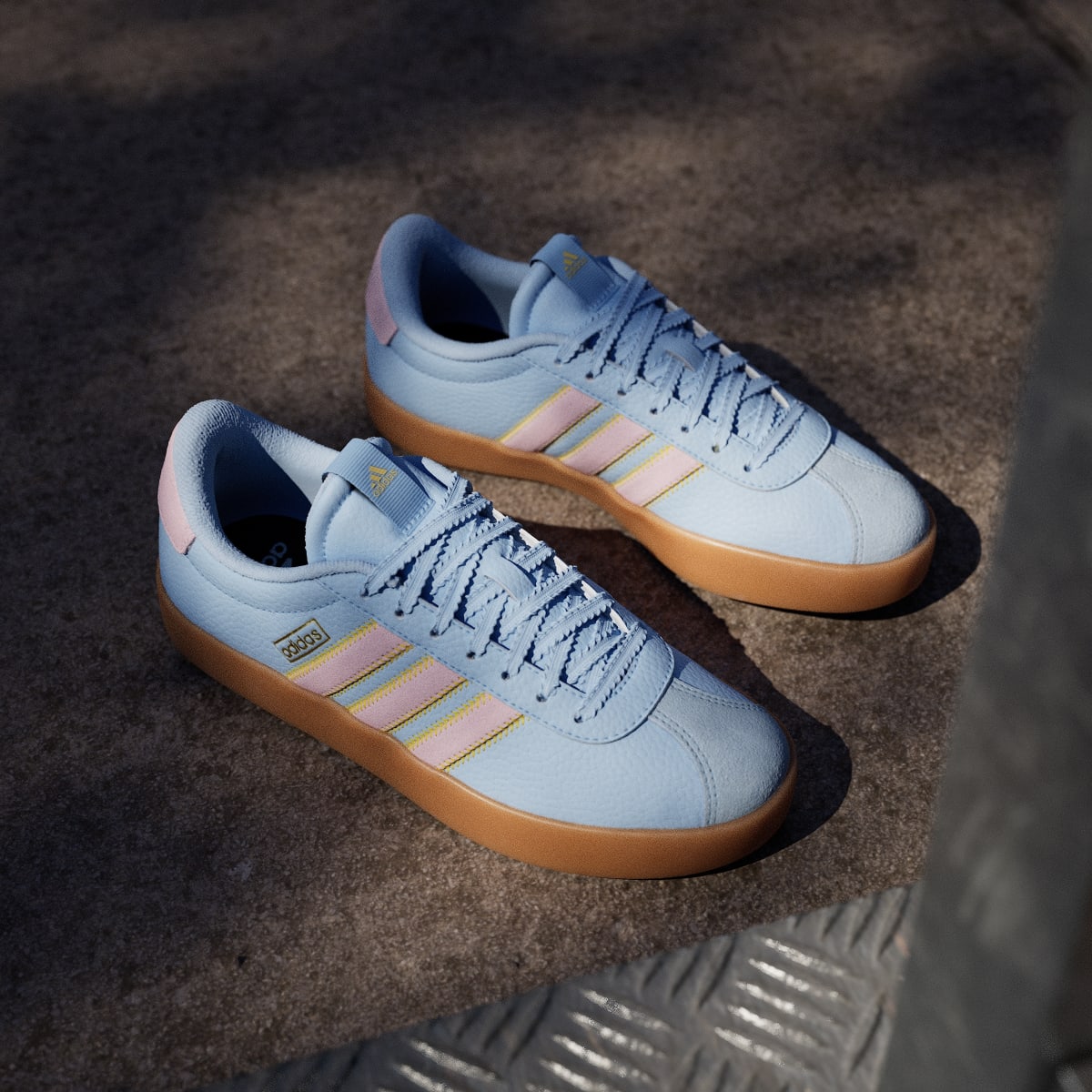 Adidas Women's VL COURT 3.0 SHOES - Clear Sky / Clear Pink / Gold Metallic - Image 5