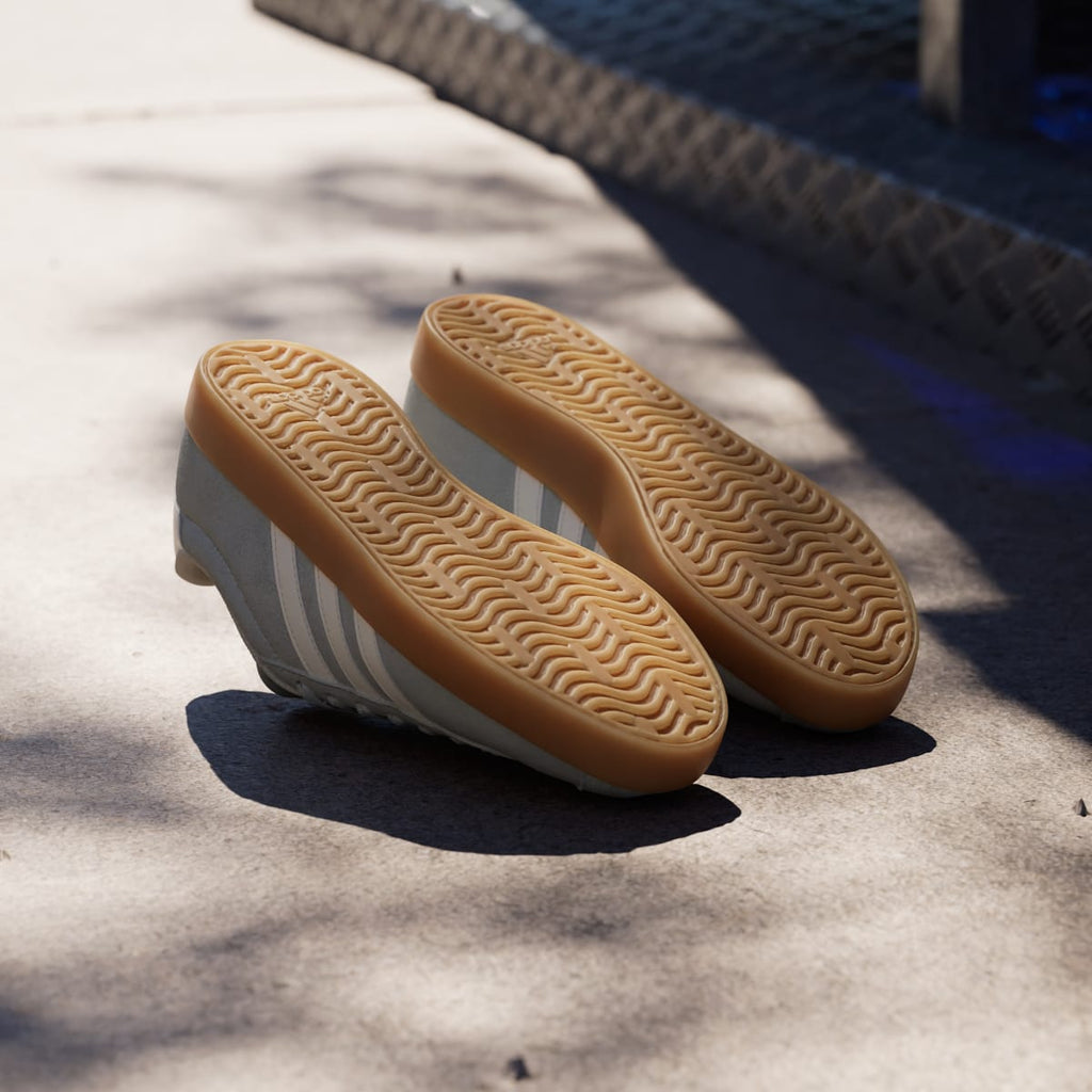 Adidas Women's VL Court 3.0 Shoes - Wonder Silver / Off White / Gum - Image 4