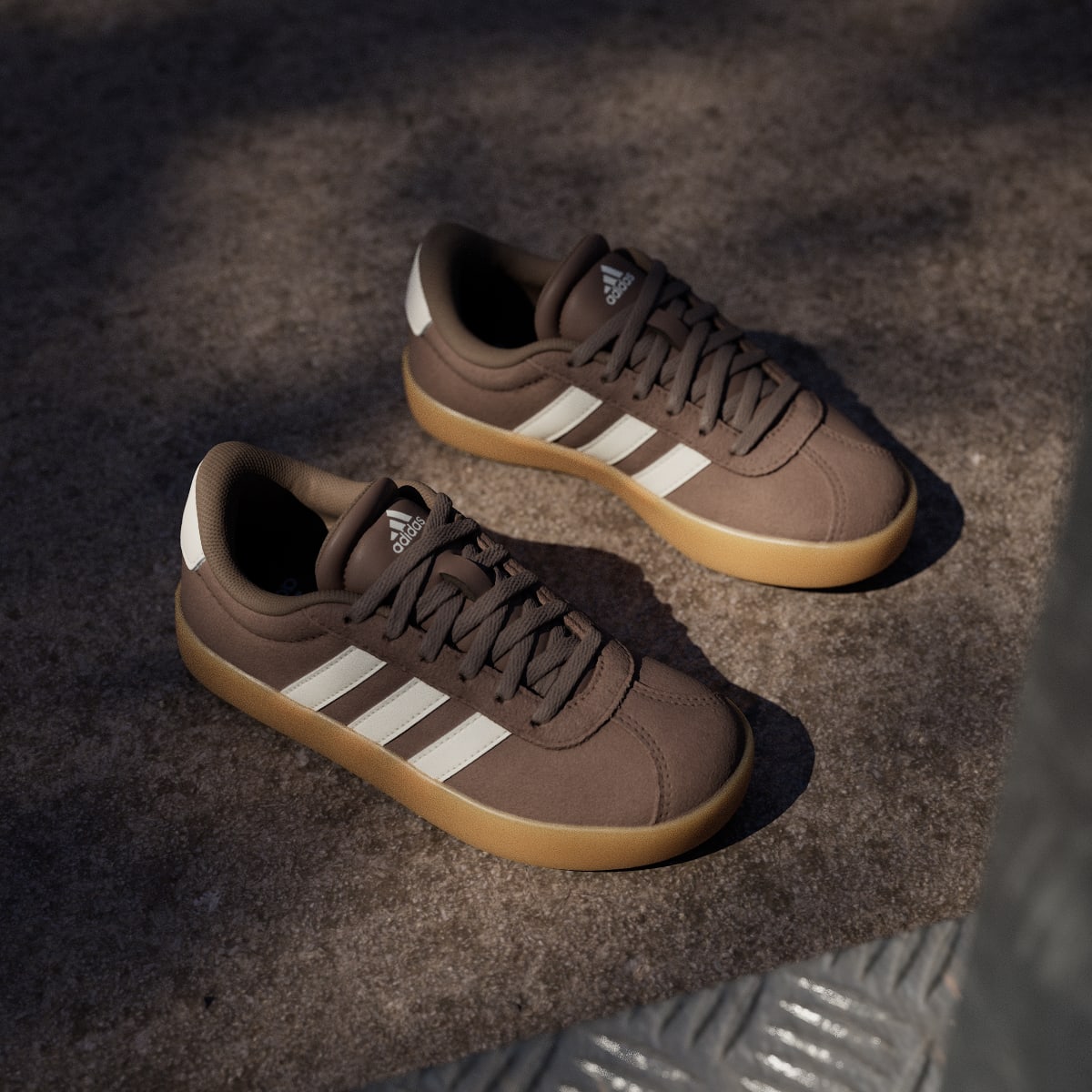 Adidas Kids' VL Court 3.0 Shoes Kids - Earth Strata / Chalk White / Gum - Image 5