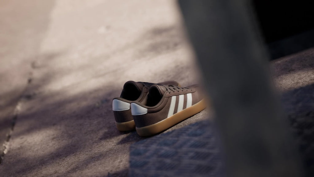 Adidas Kids' VL Court 3.0 Shoes Kids - Earth Strata / Chalk White / Gum - Image 2