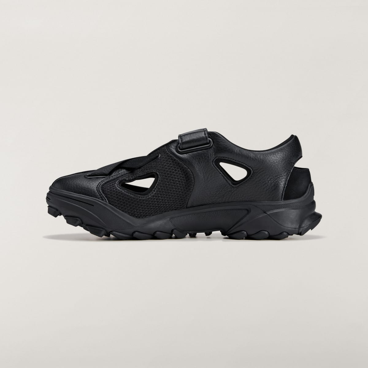 Adidas Men's Y-3 GSG9 SANDAL - Black / Black / Black - Image 6